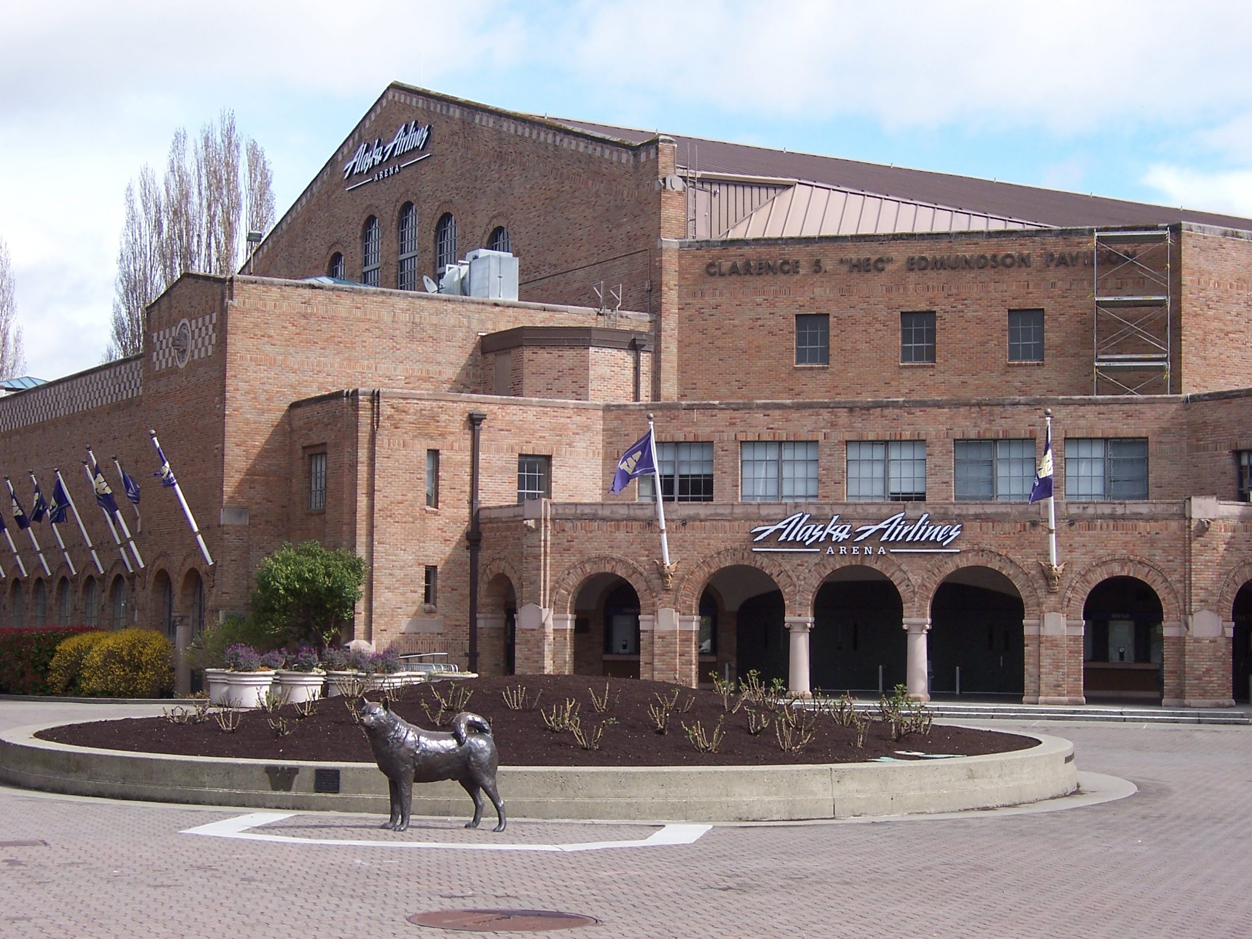 Hec Edmundson Pavilion | Basketball Tripper